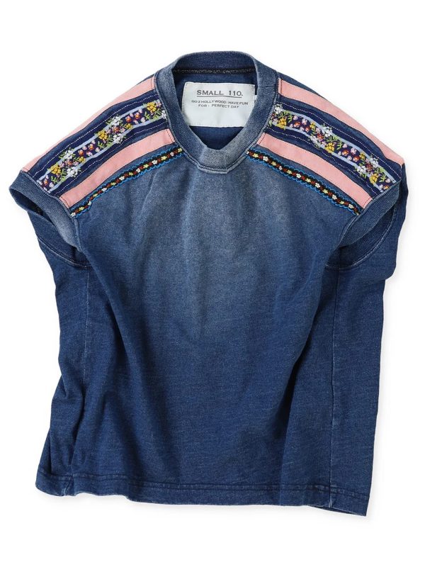 Vintage-like Tyrolean Sleeveless Tee
