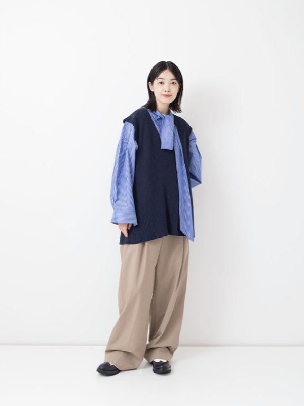 Cashmere V-Necked Vest - Image 6