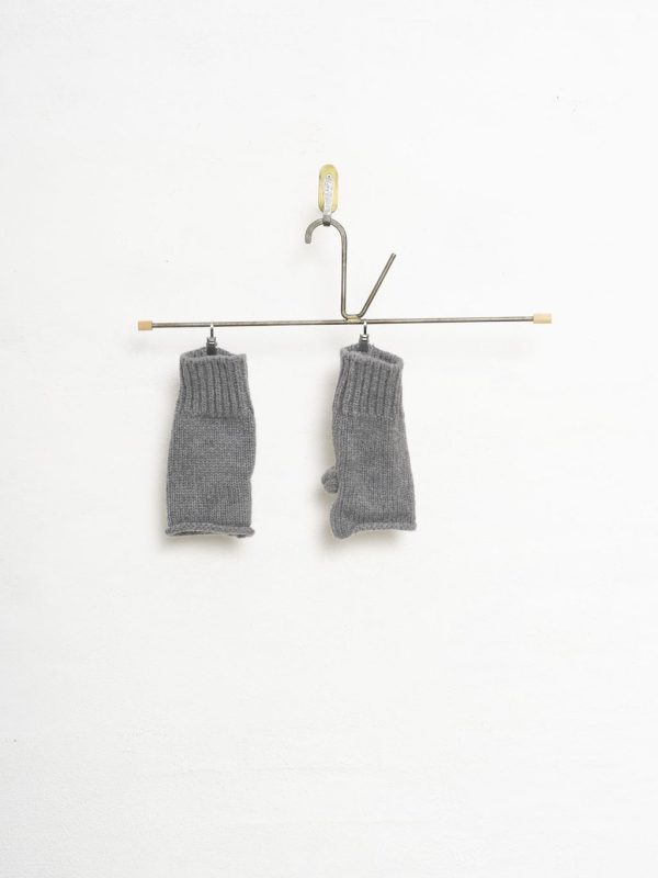 MJW. Cashmere Mittens - Image 4