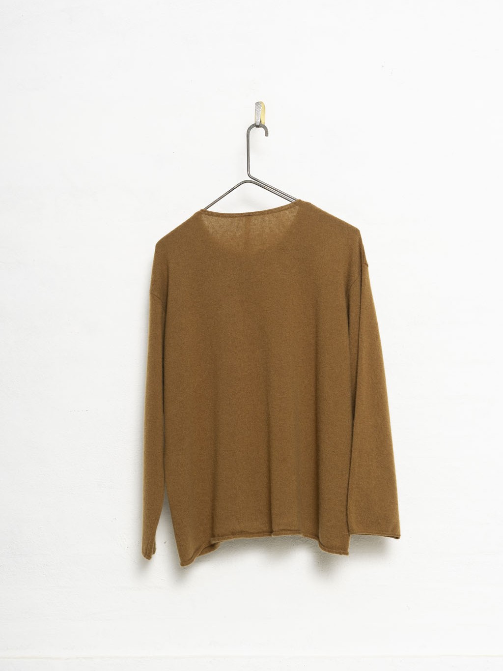 MJW. Cashmere Round Neck Pullover