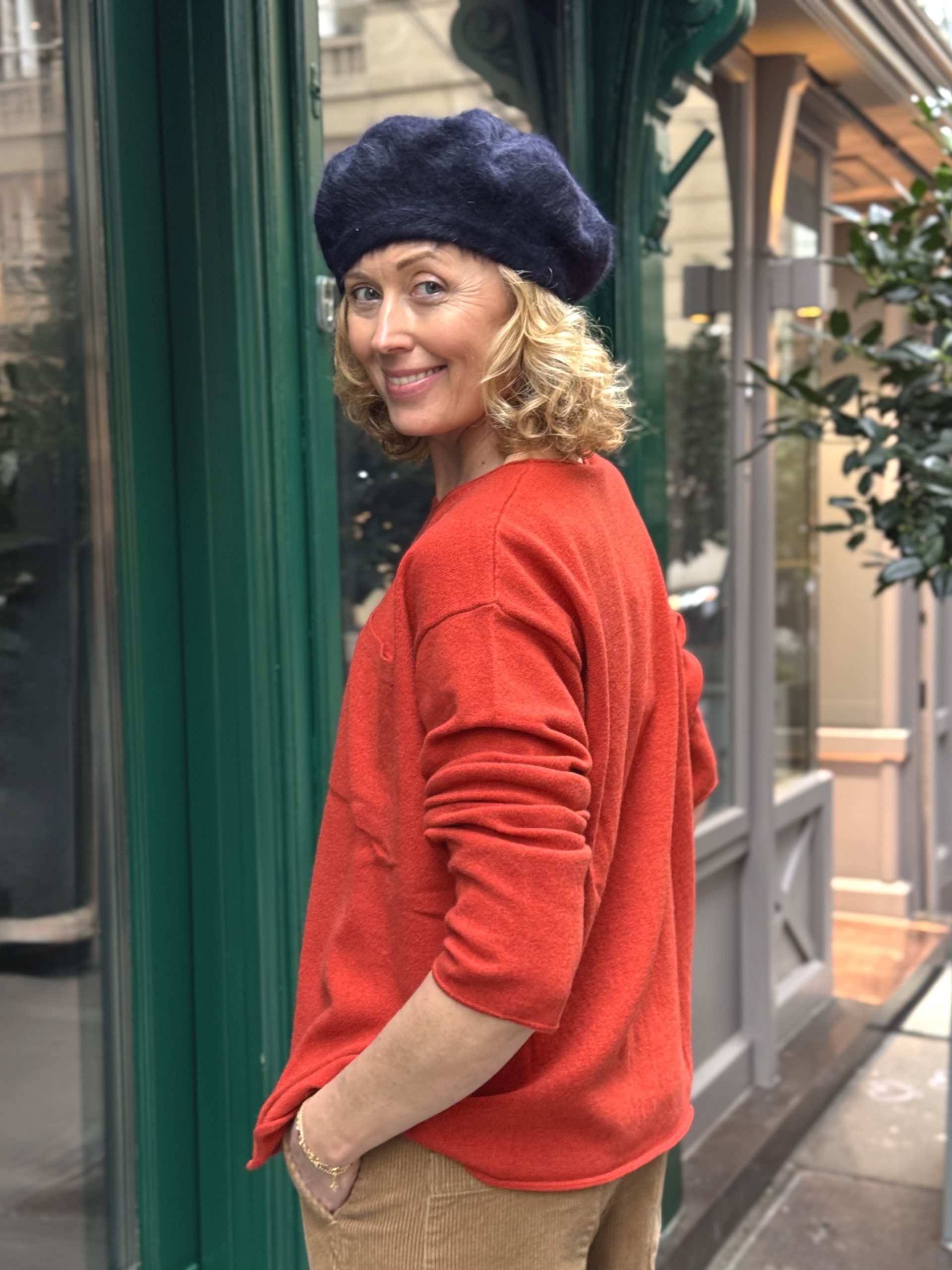 MJW. Cashmere Round Neck Pullover