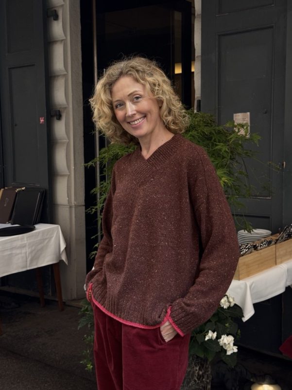 MJW. Cashmere V Neck Pullover