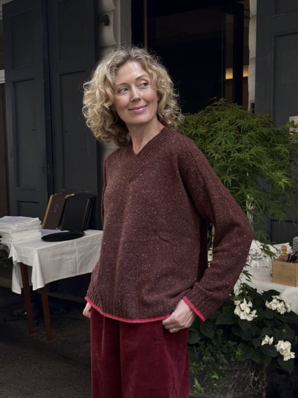 MJW. Cashmere V Neck Pullover - Image 2