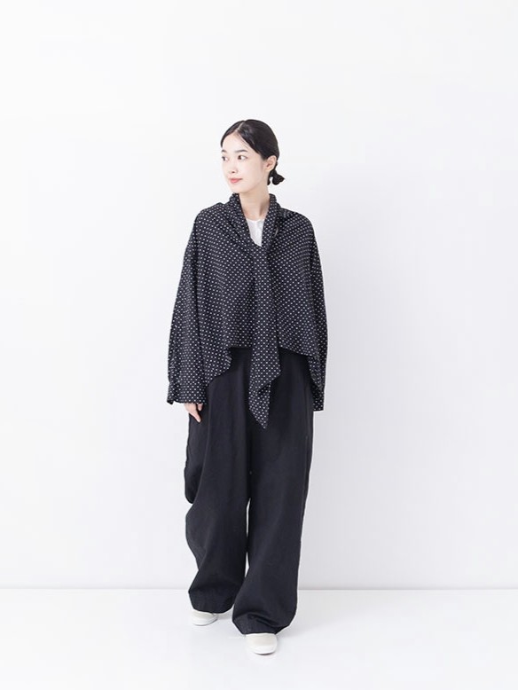 Dot Tie Collar Blouse