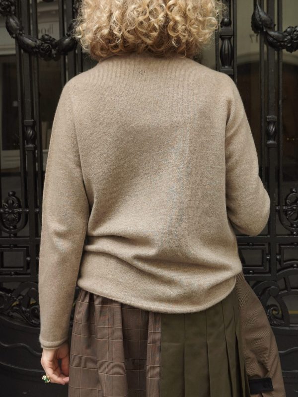Itoi Yodo Cashmere Pullover - Image 4