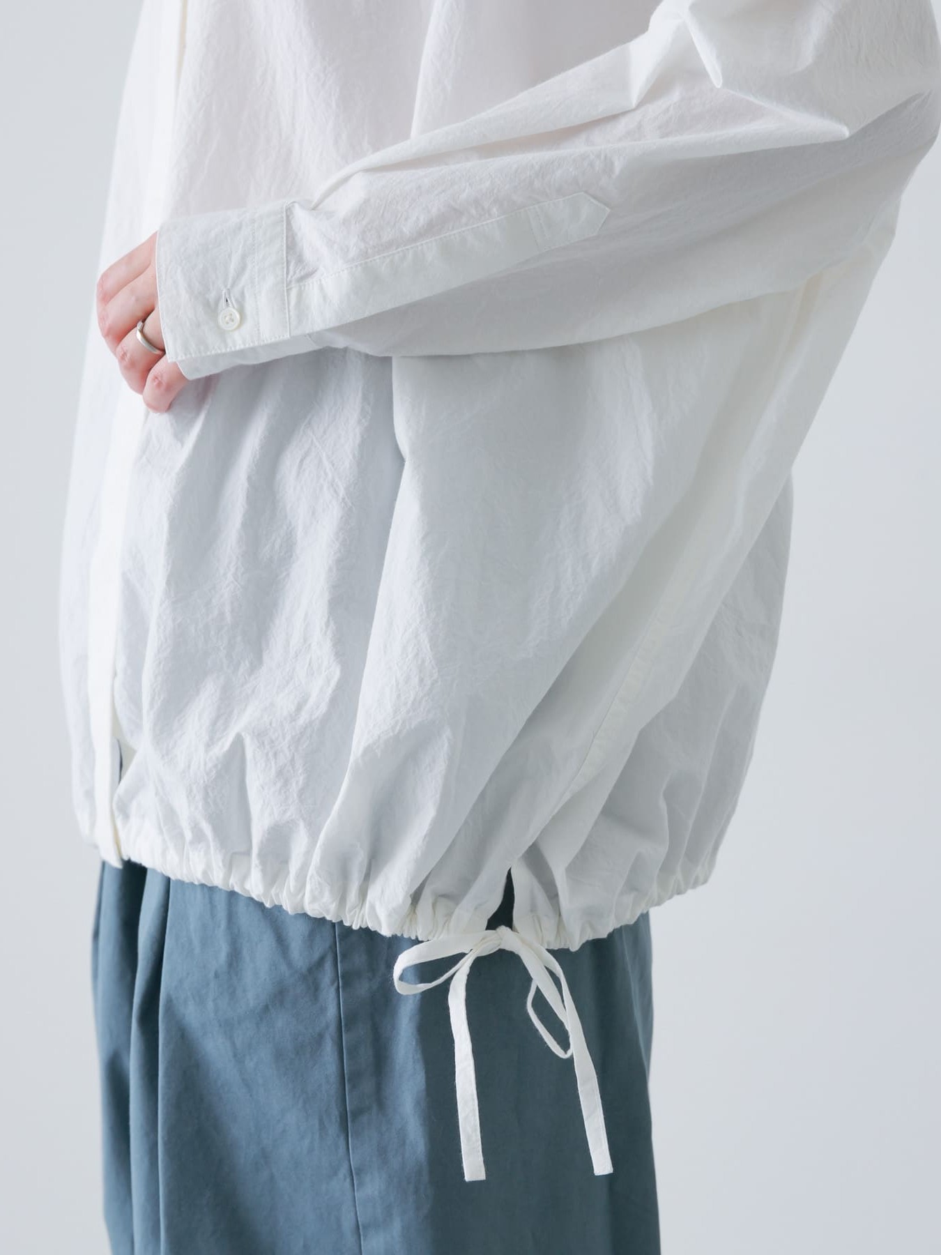 Kagure Collarless Oversized Shirt