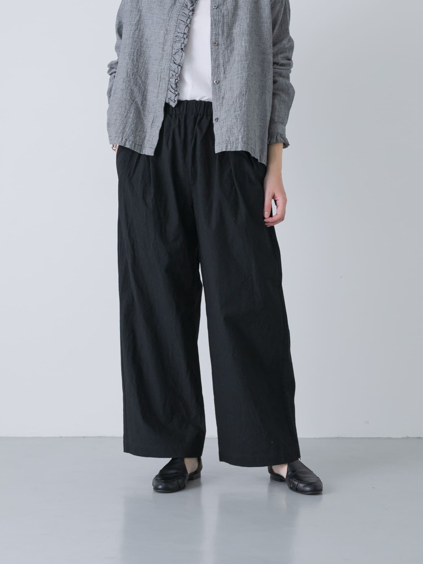 KAGURE Two-Tuck Pants