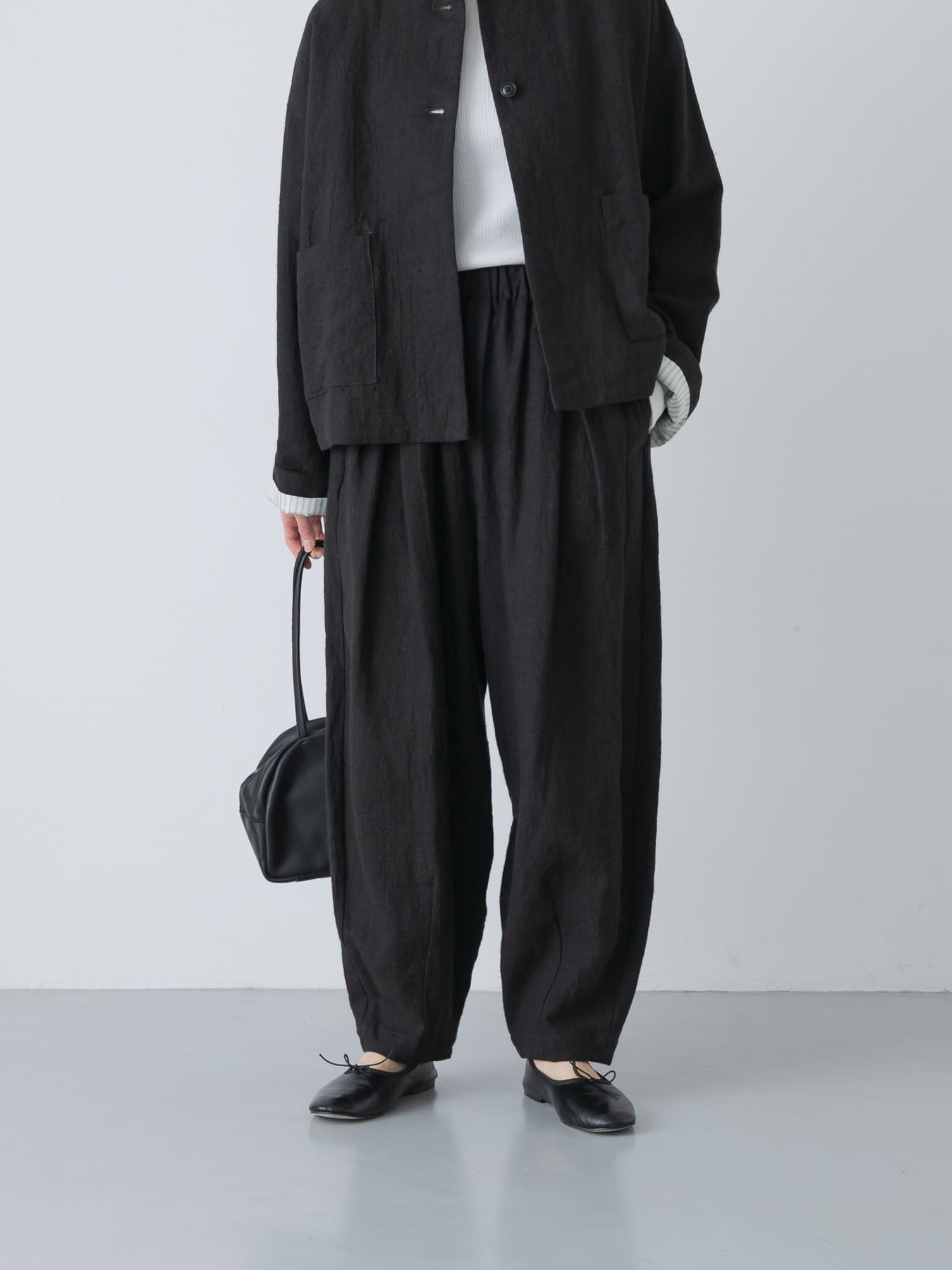 KAGURE Tucked Tapered Pants