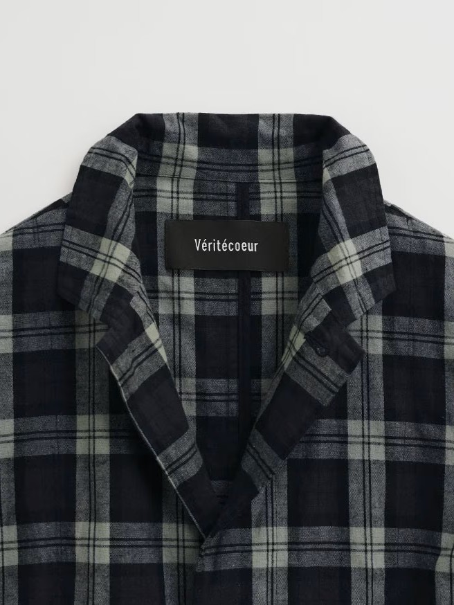 Veritecoeur Short Coat - Image 10